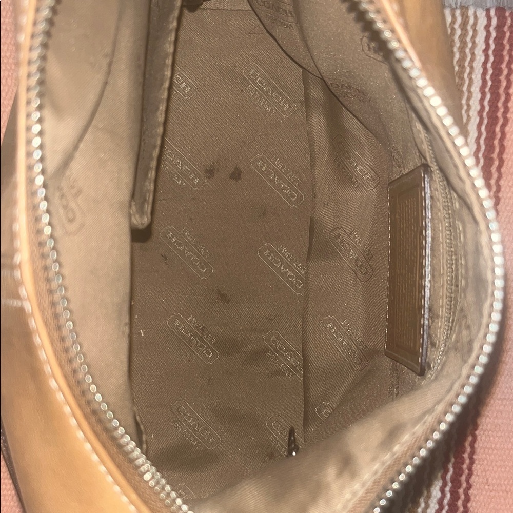 COACH Vintage Tan Leather Shoulder Bag - Picture 13 of 16